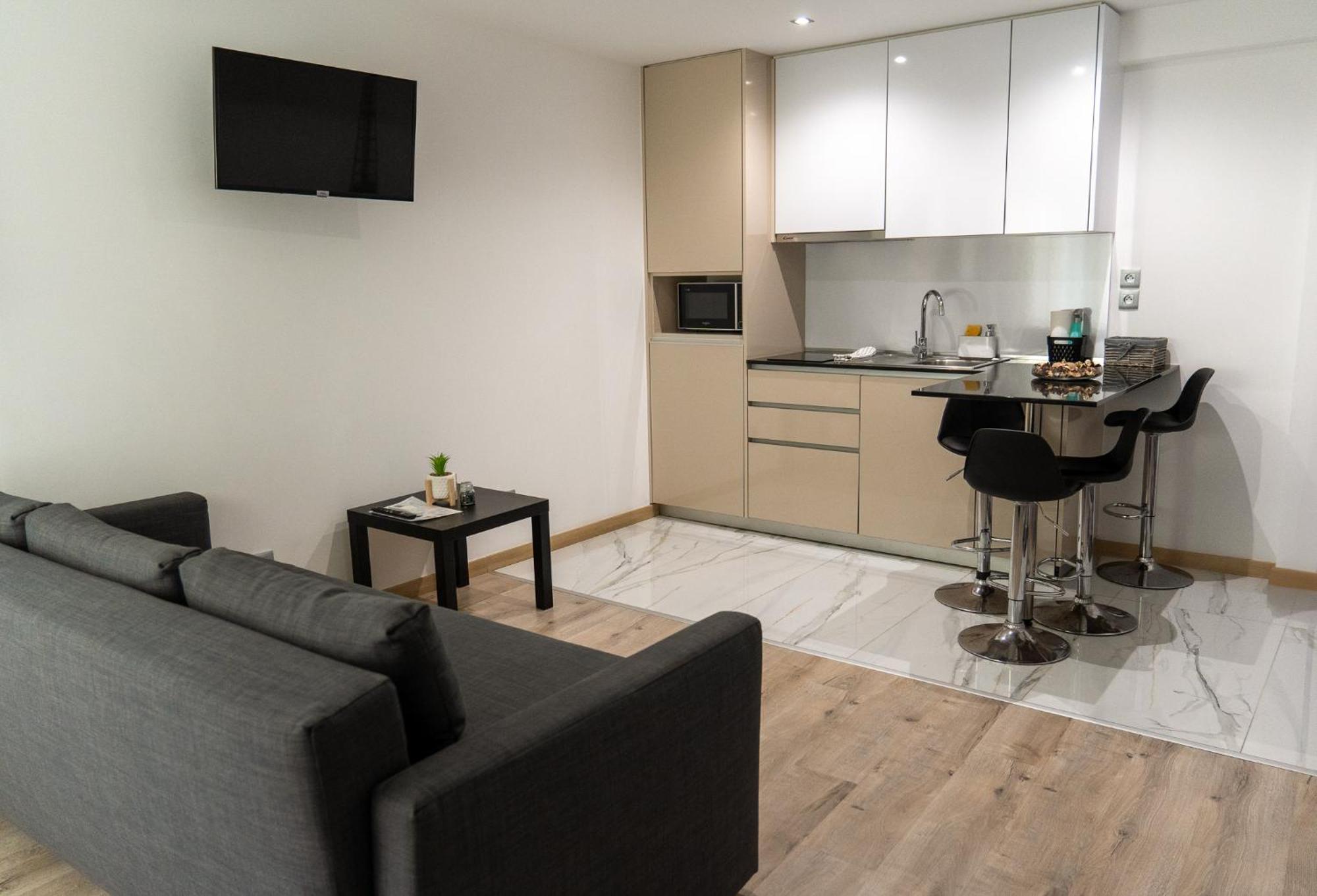 Appartement 1-4 Pers - Aeroport Cdg, Parc Expo, Villepinte - A L'Ombre Du Pin "9" Le Pin  Exterior photo
